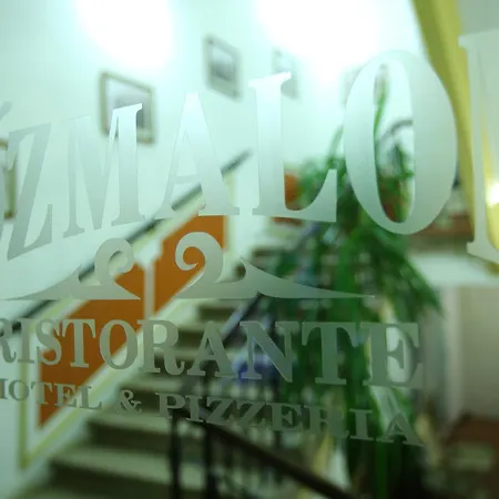 Bed & Breakfast Gozmalom Etterem Es Panzio
