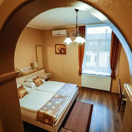 Panzió Gőzmalom étterem és Panzió 2*