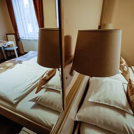 Bed & Breakfast Gozmalom Etterem Es Panzio Körmend