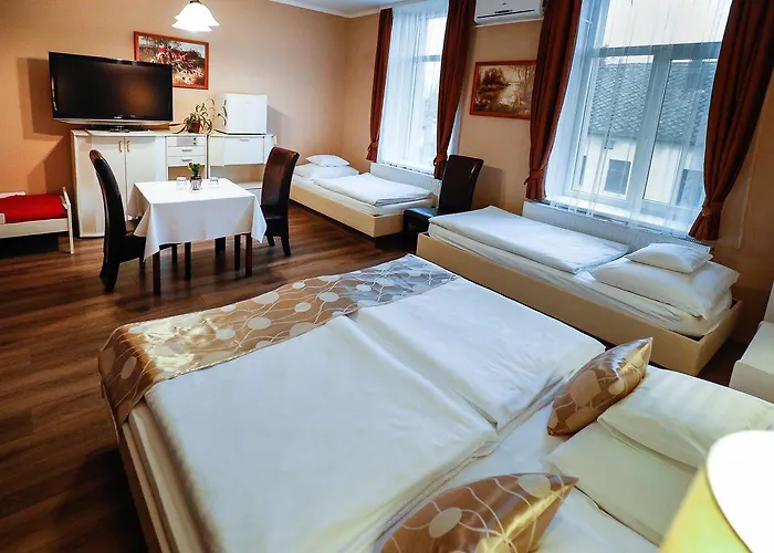 Gozmalom Etterem Es Panzio 3*